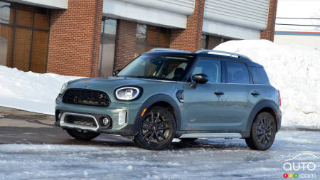 2021 Mini Cooper S Countryman ALL4 Review: Smile and World Smiles With You